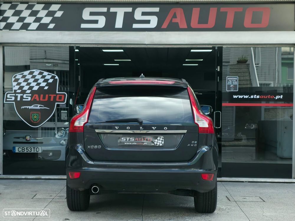 Volvo XC 60 D5 Momentum Geartronic - 57