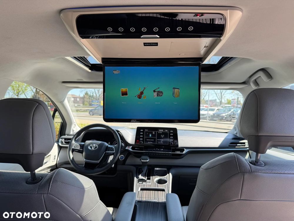 Toyota Sienna - 18