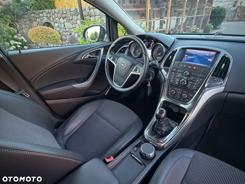 Opel Astra 1.4 T Cosmo - 17