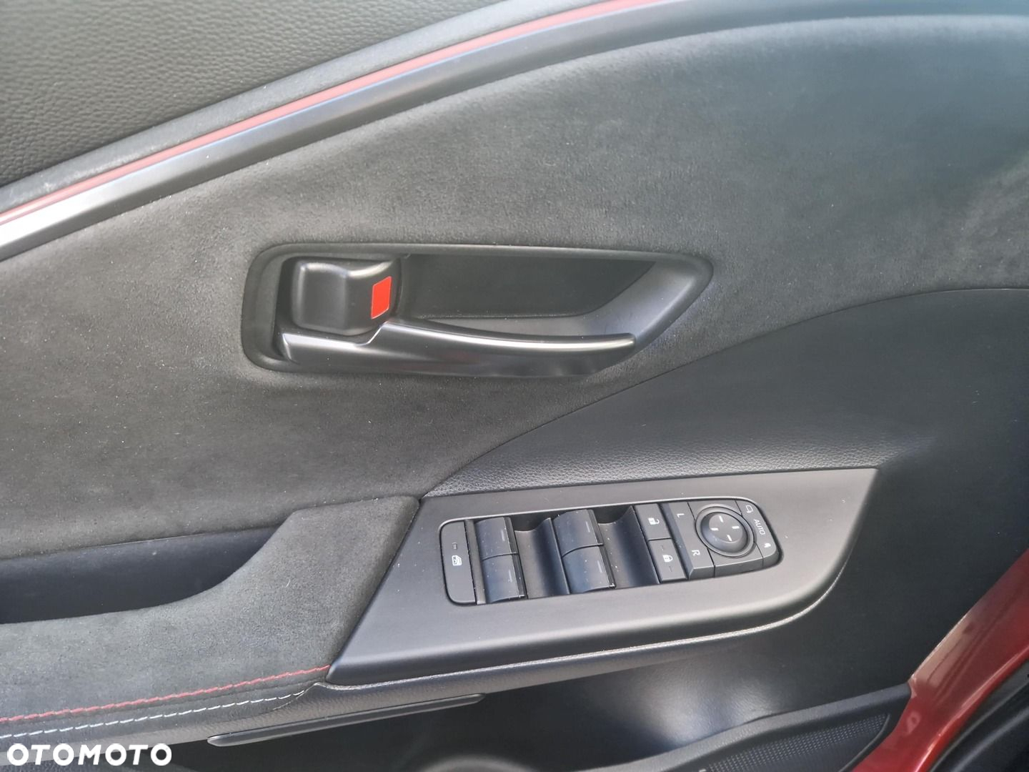 Toyota C-HR - 25