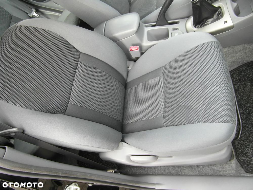 Toyota RAV4 4x4 Sol - 19