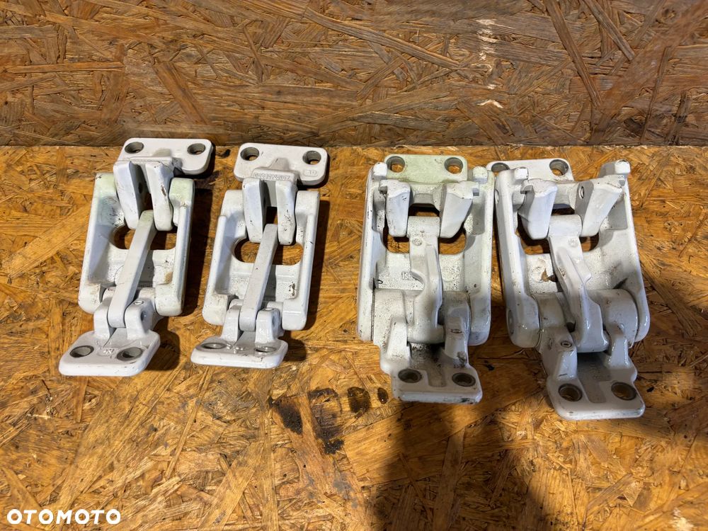 Sprinter 907 910 Zawiasy A9107408900 A9107409500 A9107409000 A9107409600 - 2