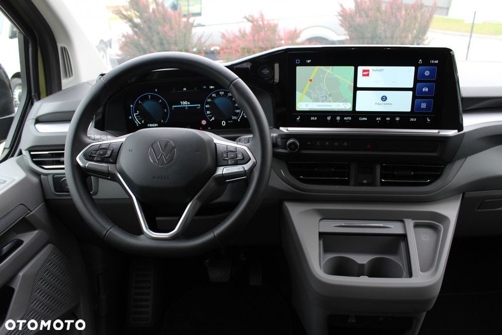 Volkswagen Caravelle - 10