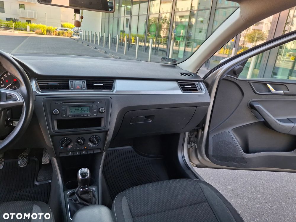 Skoda RAPID 1.2 TSI Ambition - 15