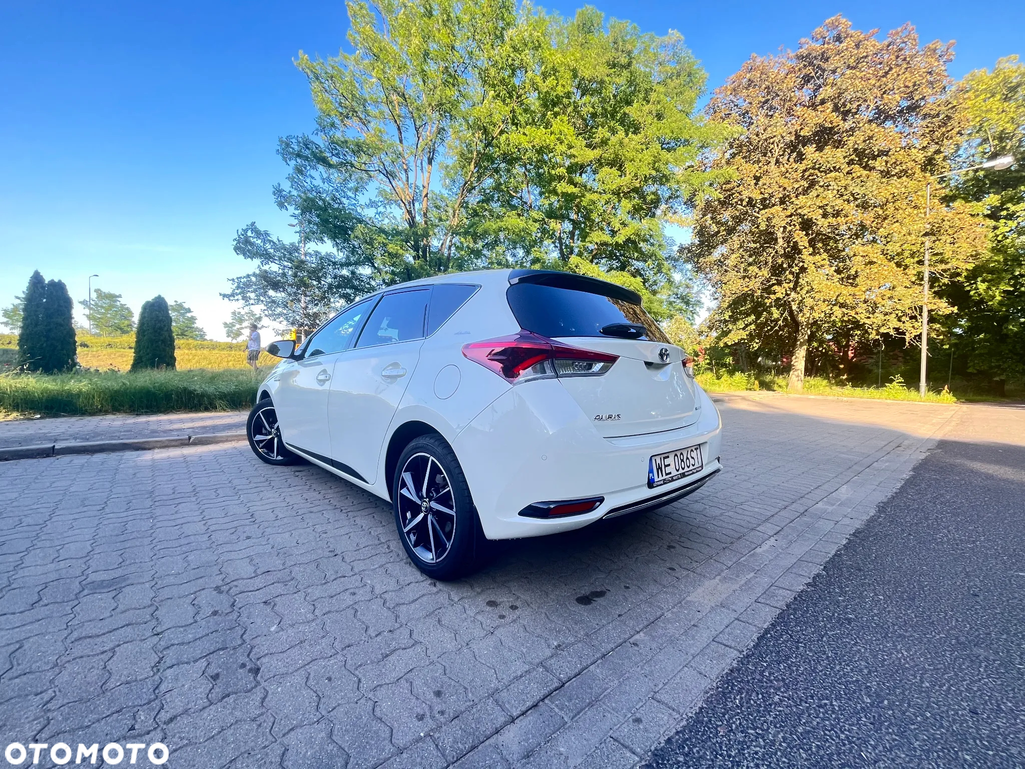 Toyota Auris Hybrid 135 Selection - 4