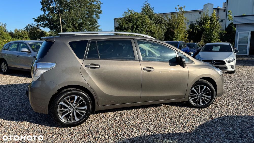 Toyota Verso 1.8 Premium EU5 7os - 16