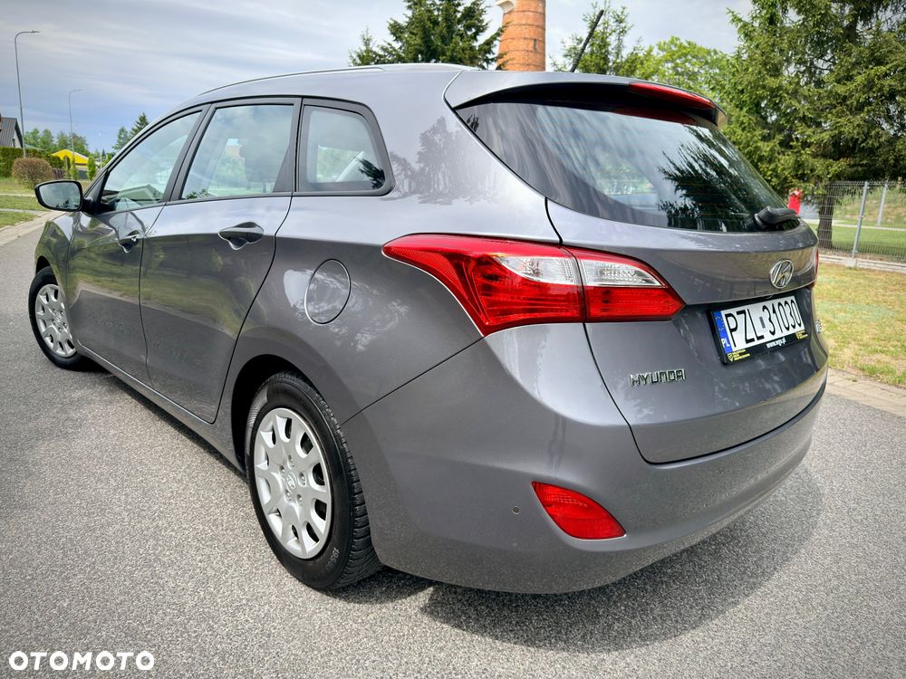 Hyundai i30 i30cw 1.4 CRDi Advantage - 17