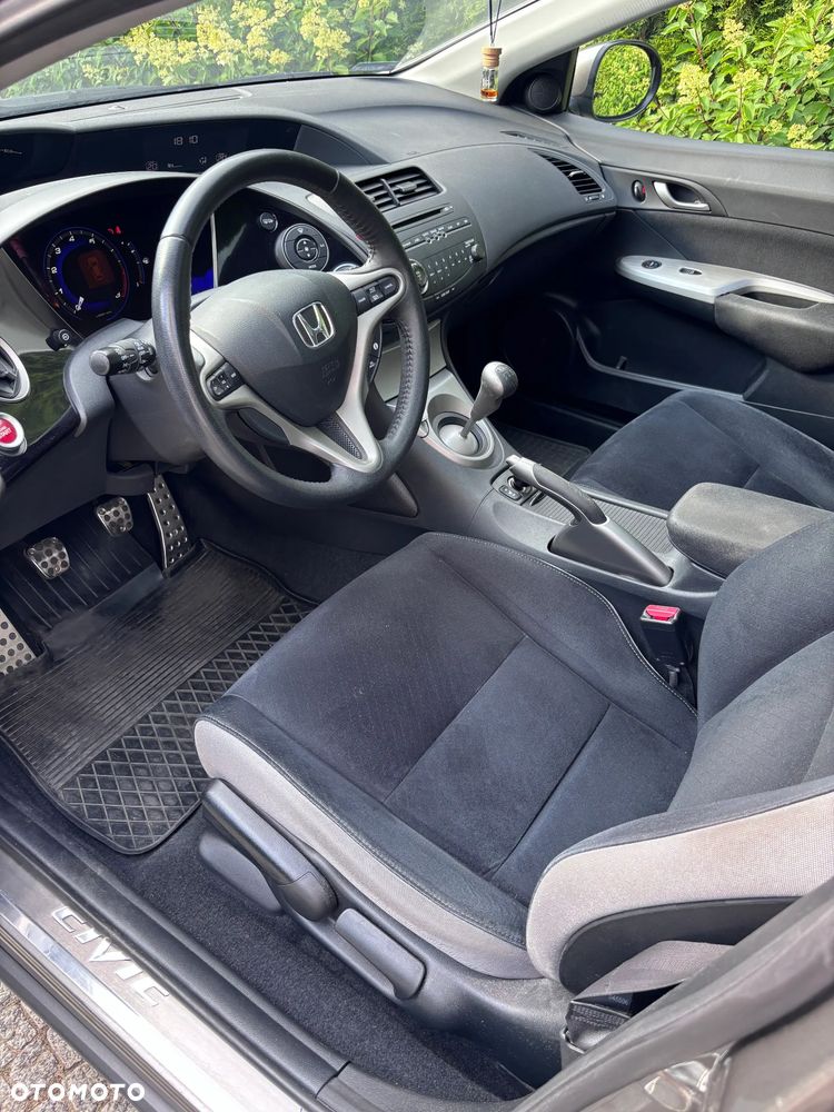 Honda Civic 1.8 Executive - 7