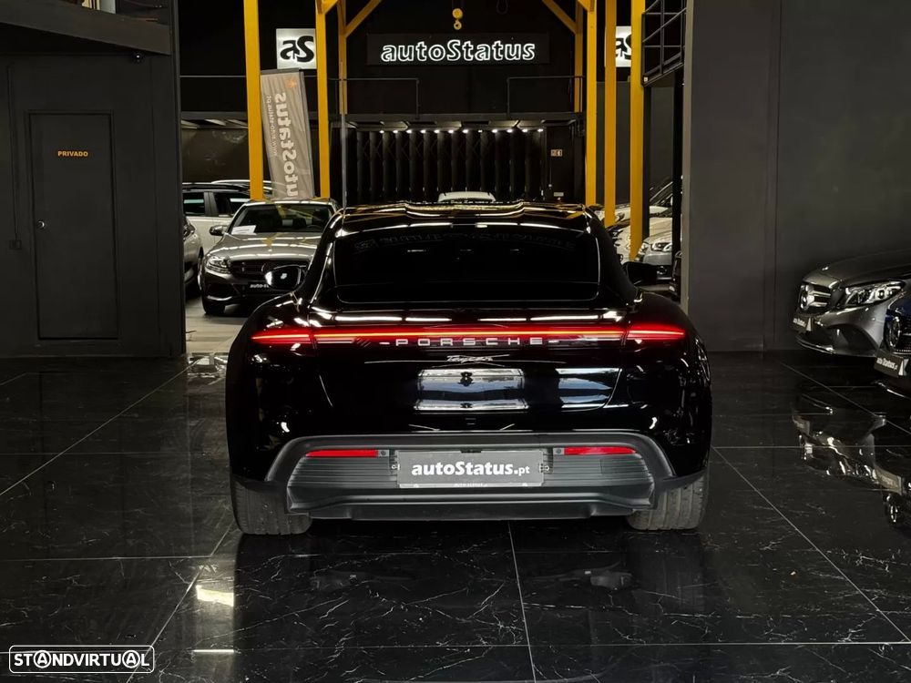 Porsche Taycan 4 - 13