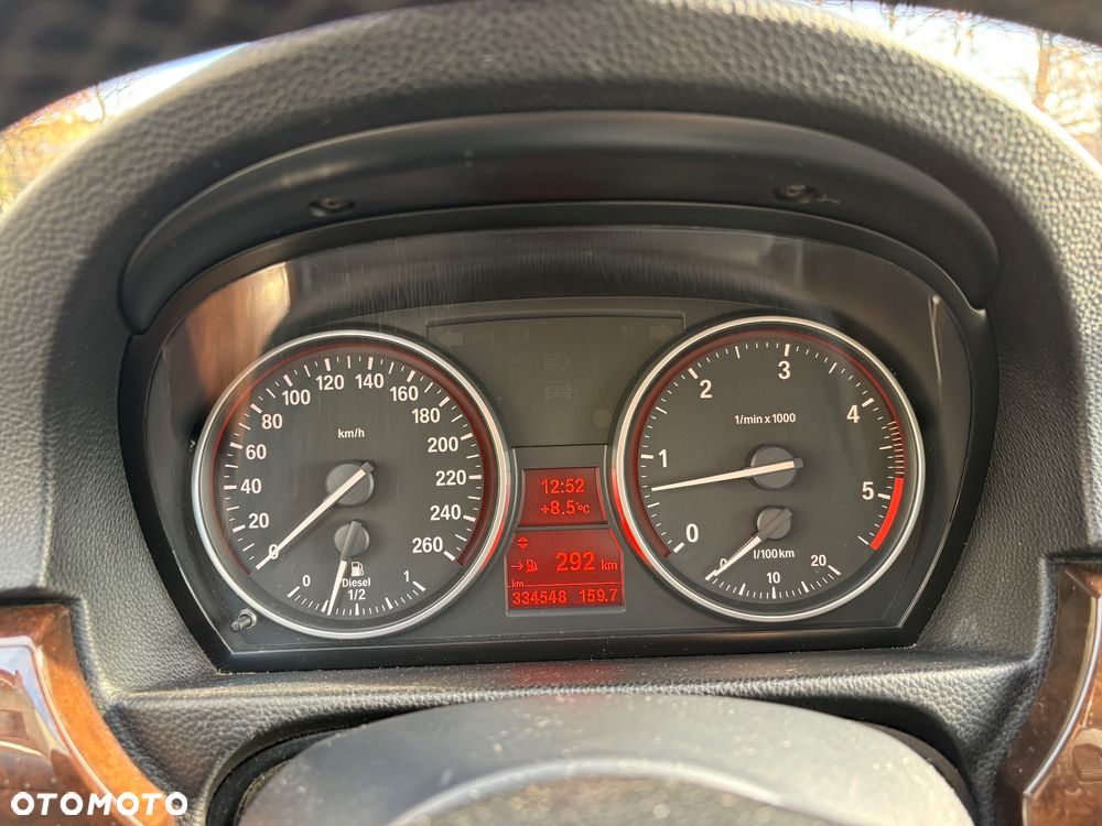 BMW Seria 3 325d - 3