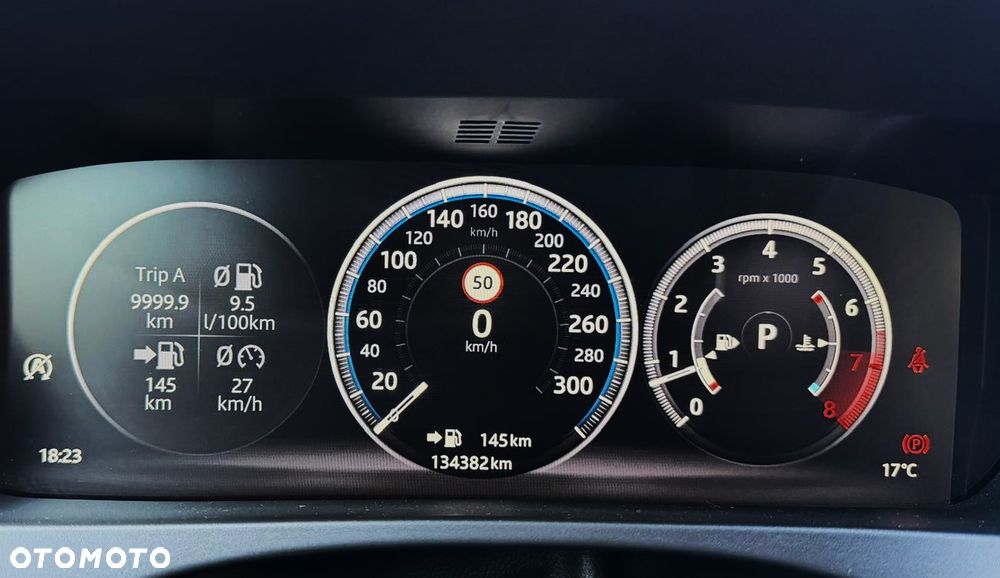 Jaguar F-Pace 2.0 i4P AWD R-Sport - 28