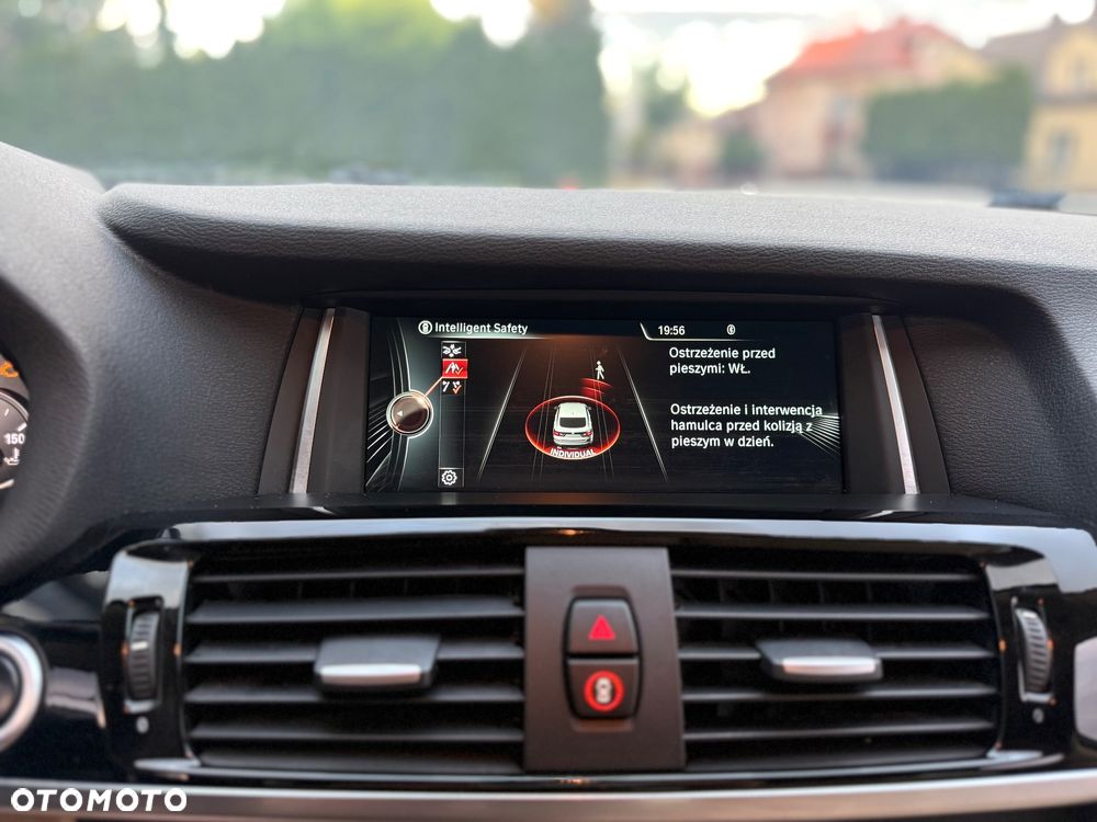 BMW X4 xDrive20d xLine - 28