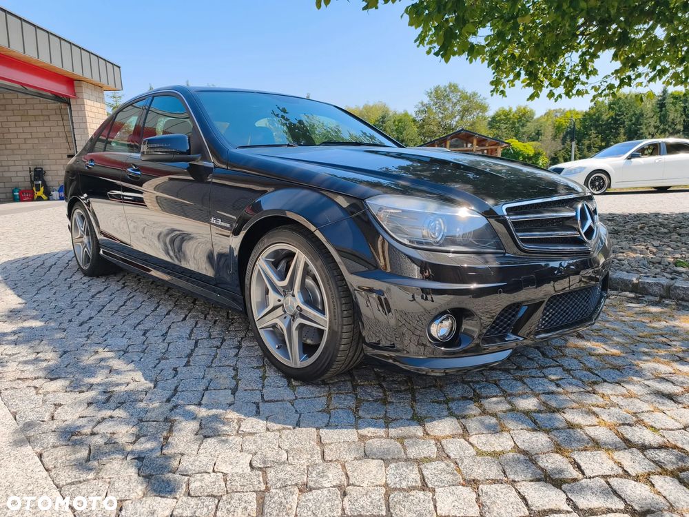 Mercedes-Benz Klasa C 63 AMG - 4