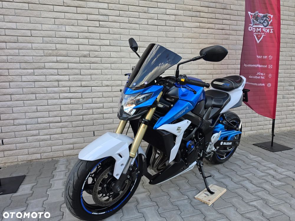 Suzuki GSR - 1