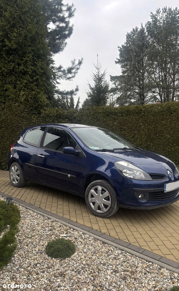 Renault Clio 1.2 16V Dynamique - 1