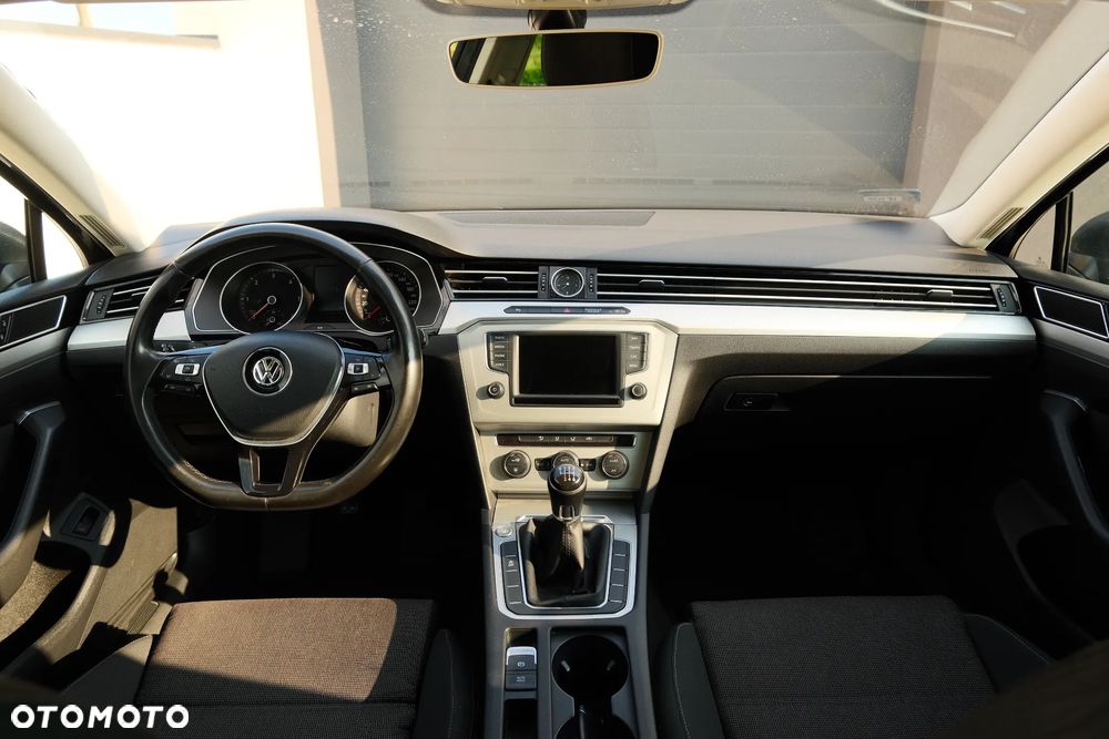 Volkswagen Passat 2.0 TDI BMT Comfortline - 25