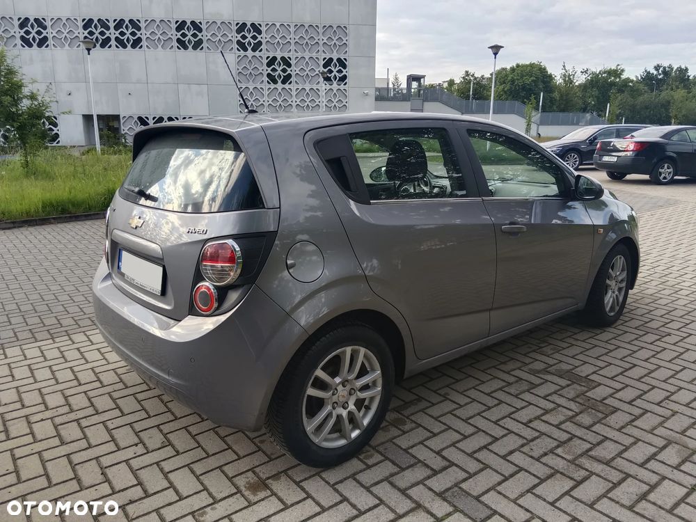 Chevrolet Aveo 1.6 LTZ - 5