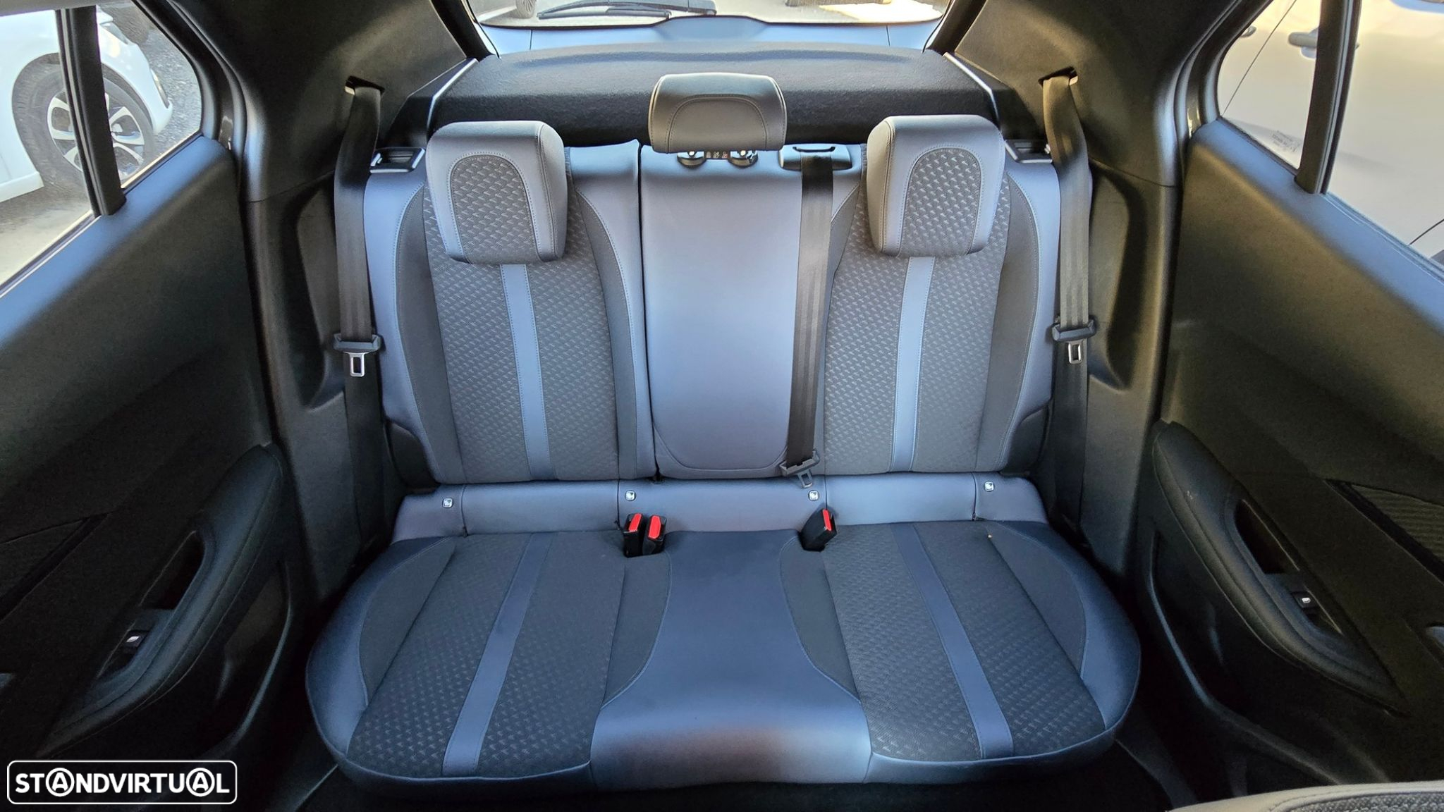 Peugeot 2008 - 47