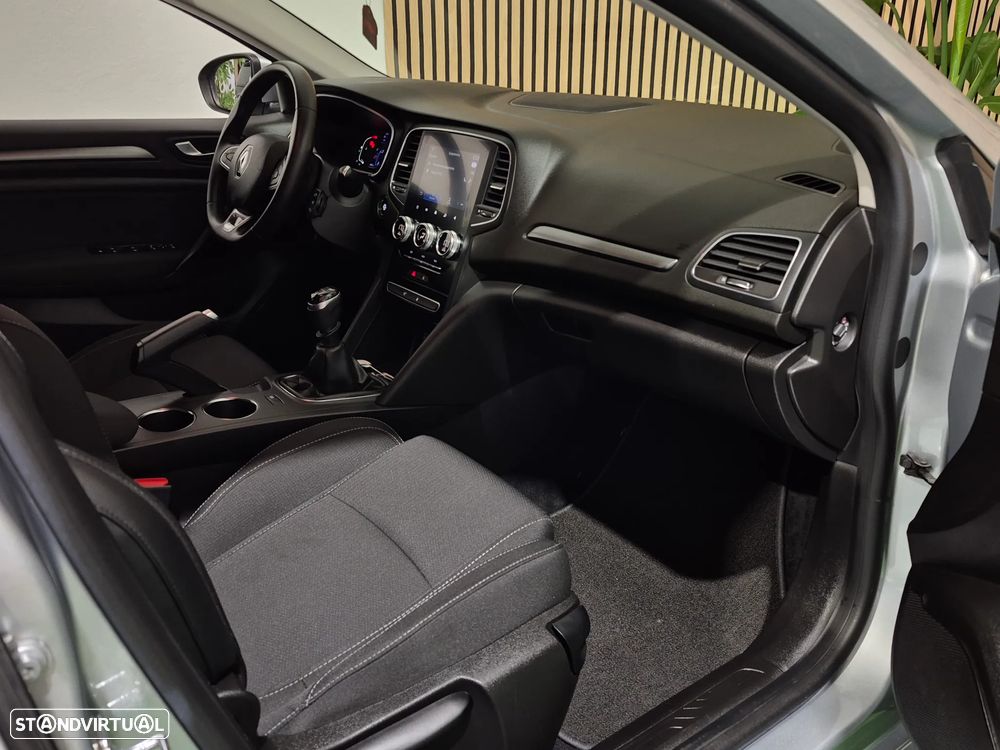 Renault Mégane Sport Tourer BLUE dCi 115 LIMITED - 23