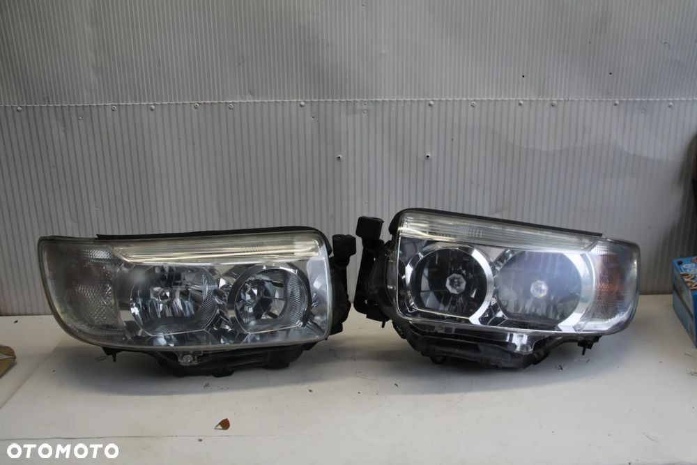 Subaru Forester SG LIFT 05 > 08 Lampa Przód Prawa / Lewa Oryginał Europa - 4