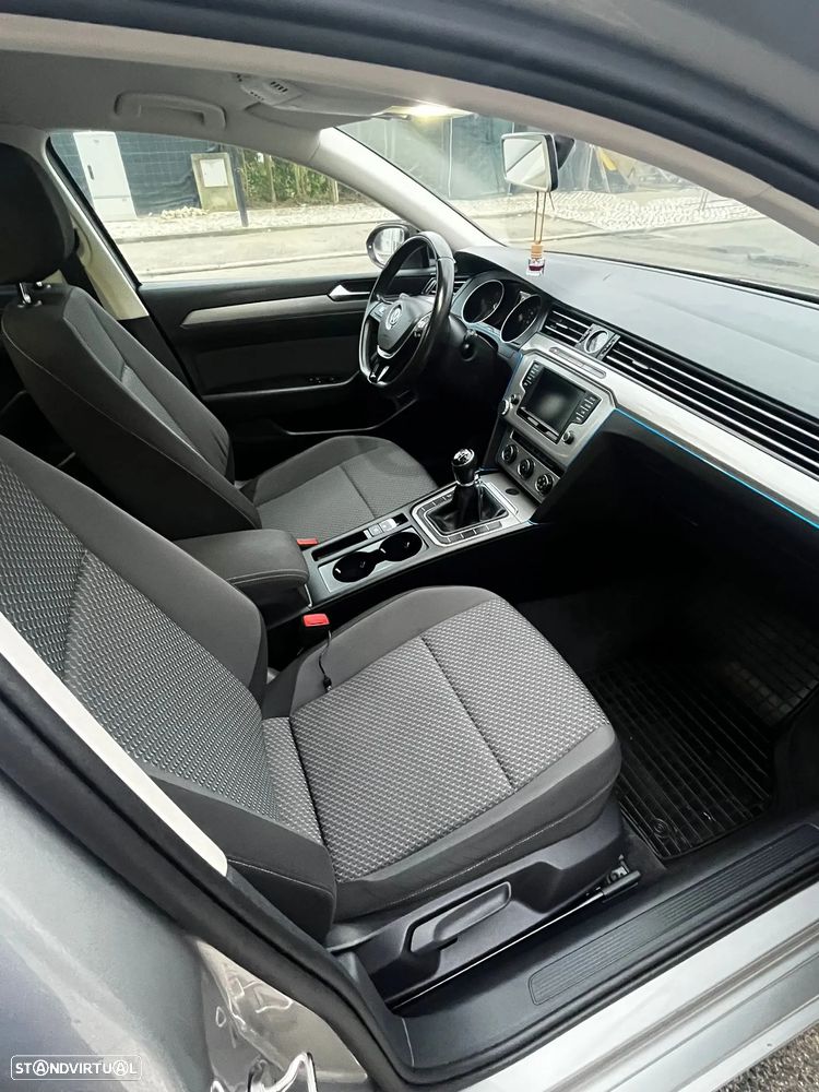 VW Passat Variant 1.6 TDI Confortline - 12