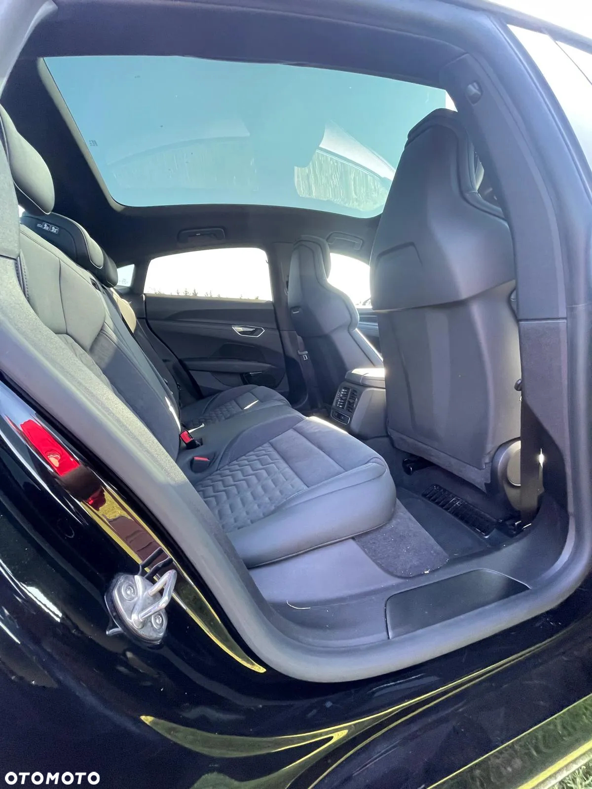 Audi e-tron GT 60 93kWh Quattro - 10