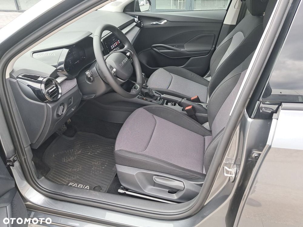 Skoda Fabia 1.0 TSI Drive DSG - 11
