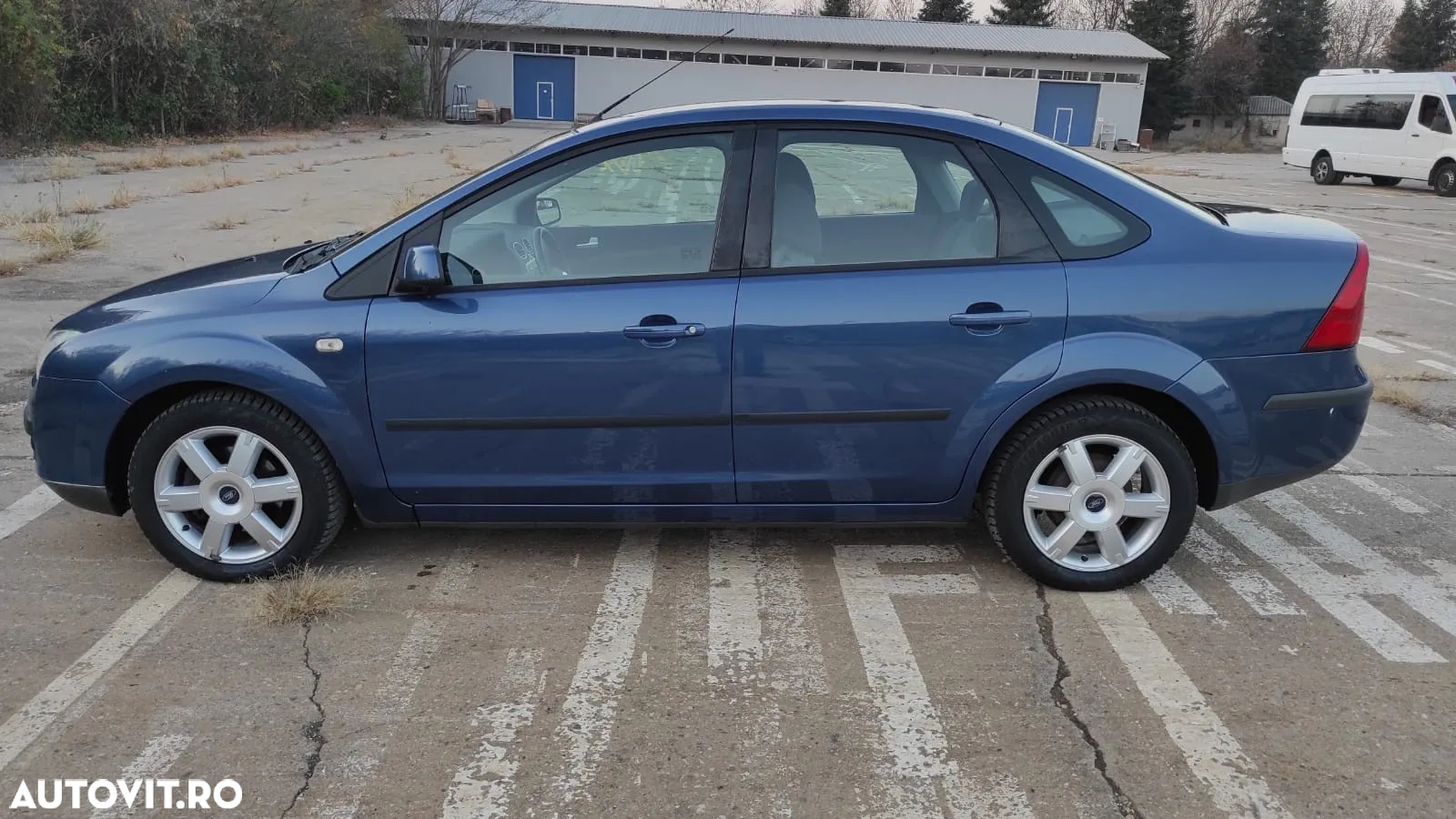 Ford Focus 1.6i Trend - 9