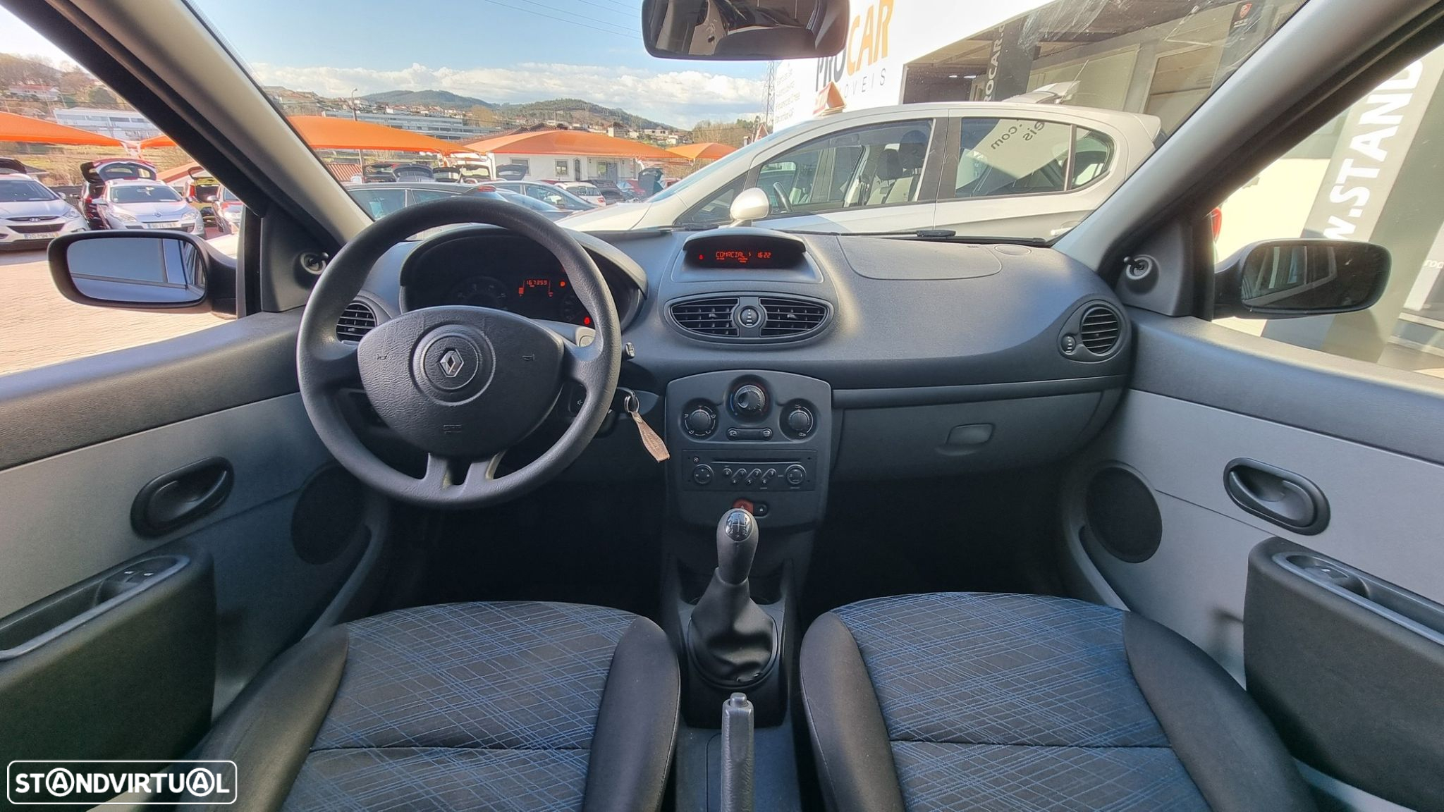 Renault Clio 1.2 16V Confort - 4