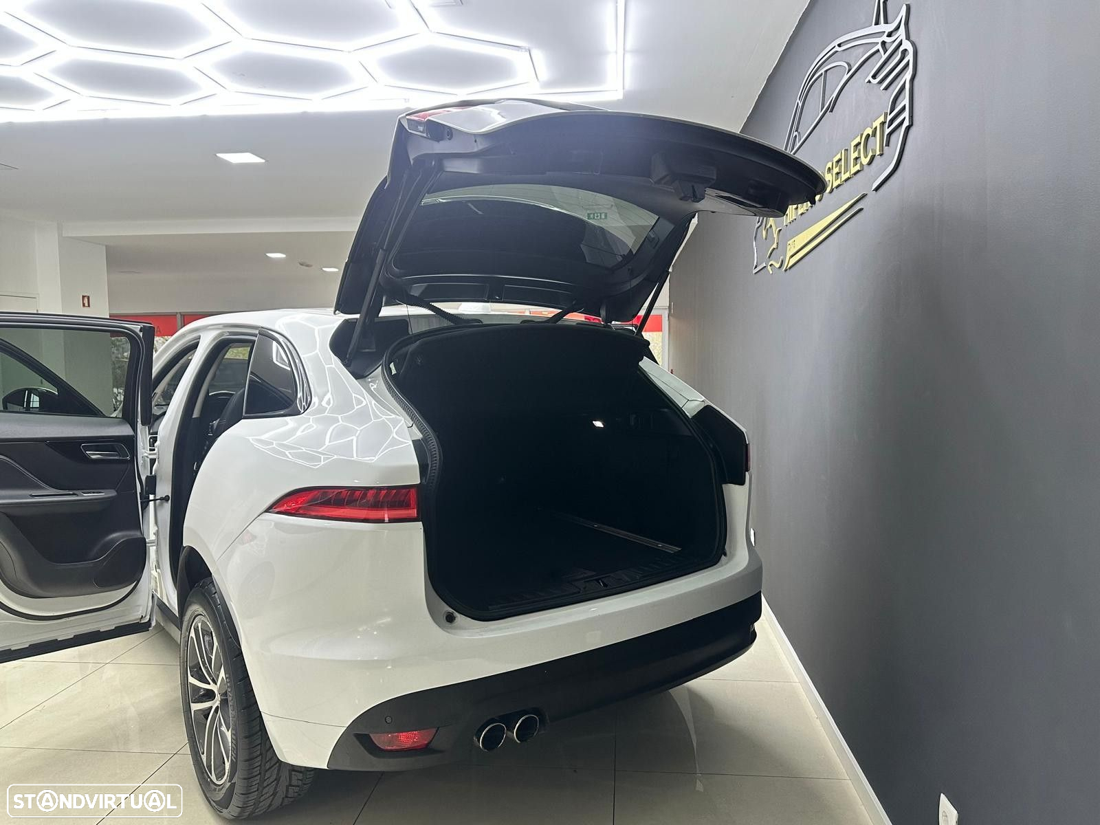 Jaguar F-Pace 2.0 i4D R-Sport AWD Aut. - 15
