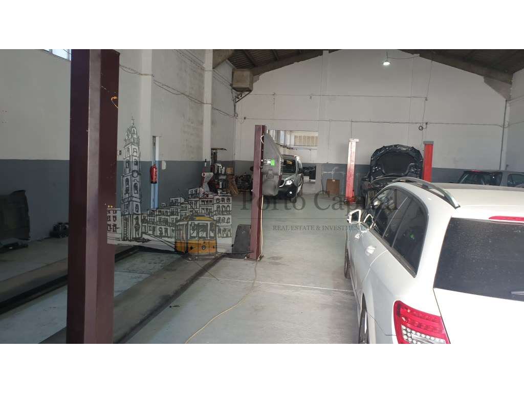 Excelente terreno com 12971 m2, com armazem (1.544 m2) na Zona Indu... - Grande imagem: 5/20