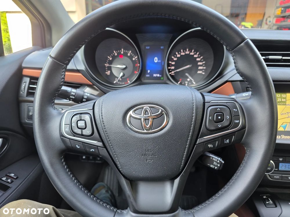 Toyota Avensis - 18