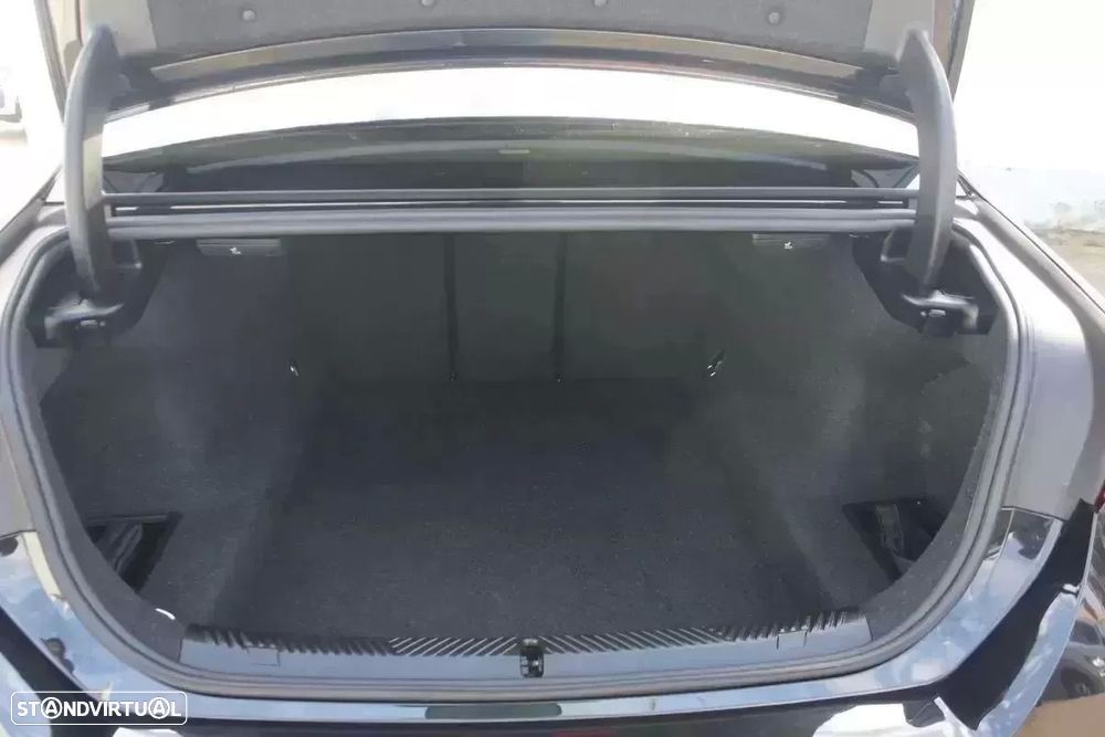 BMW 520 d xDrive Pack Desportivo M - 8