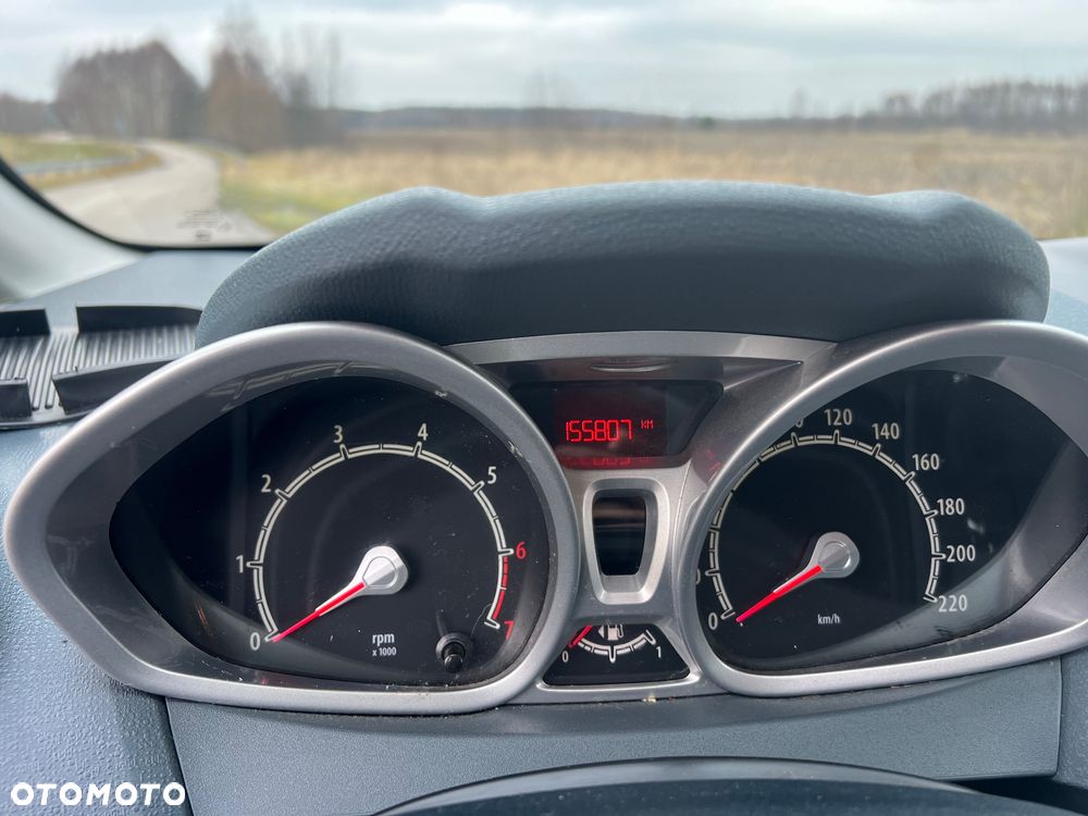 Ford Fiesta 1.6 Titanium - 11
