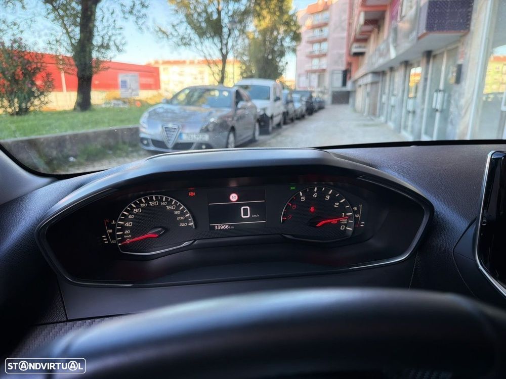 Peugeot 208 1.2 PureTech Active - 17
