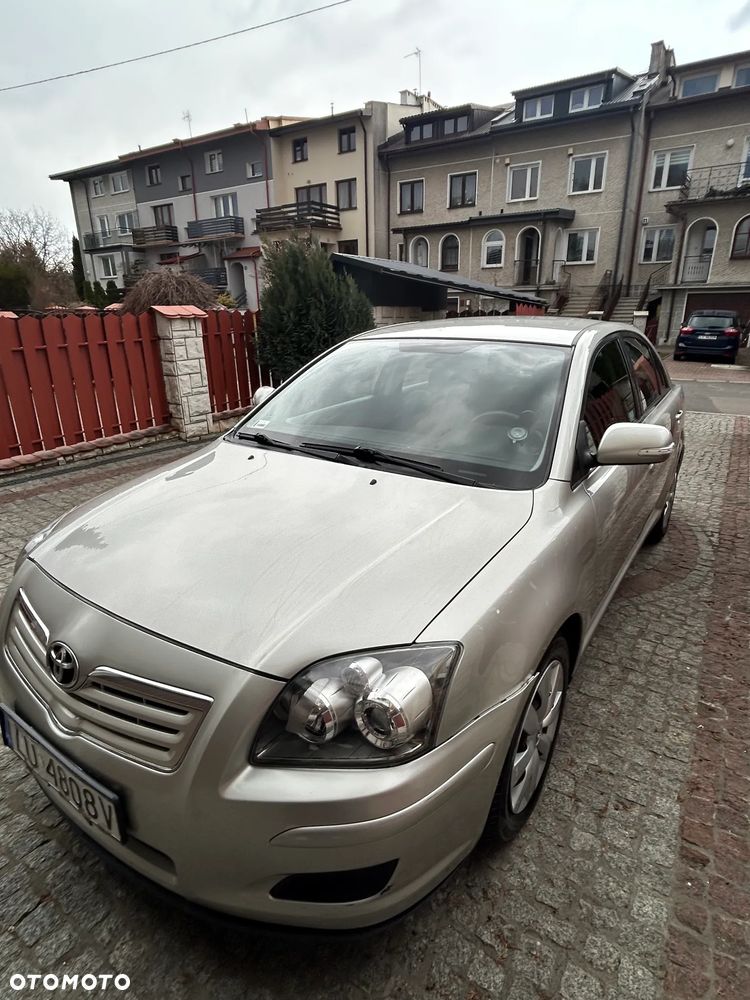 Toyota Avensis - 3