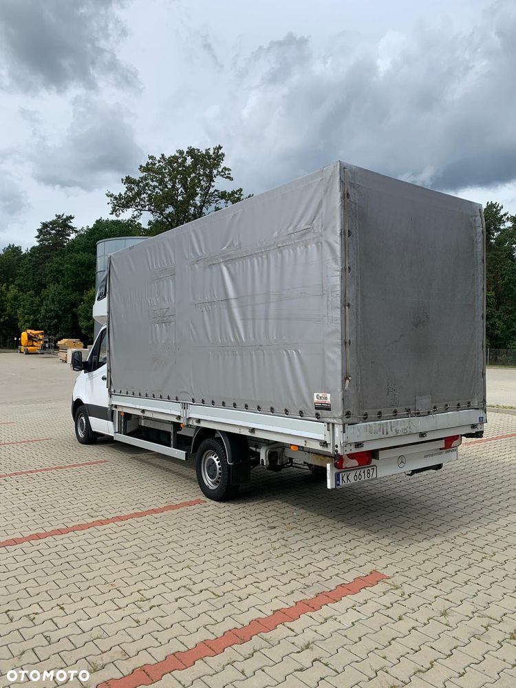 Mercedes-Benz Sprinter - 13