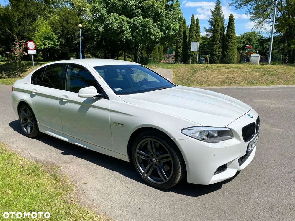 BMW Seria 5 528i xDrive - 4