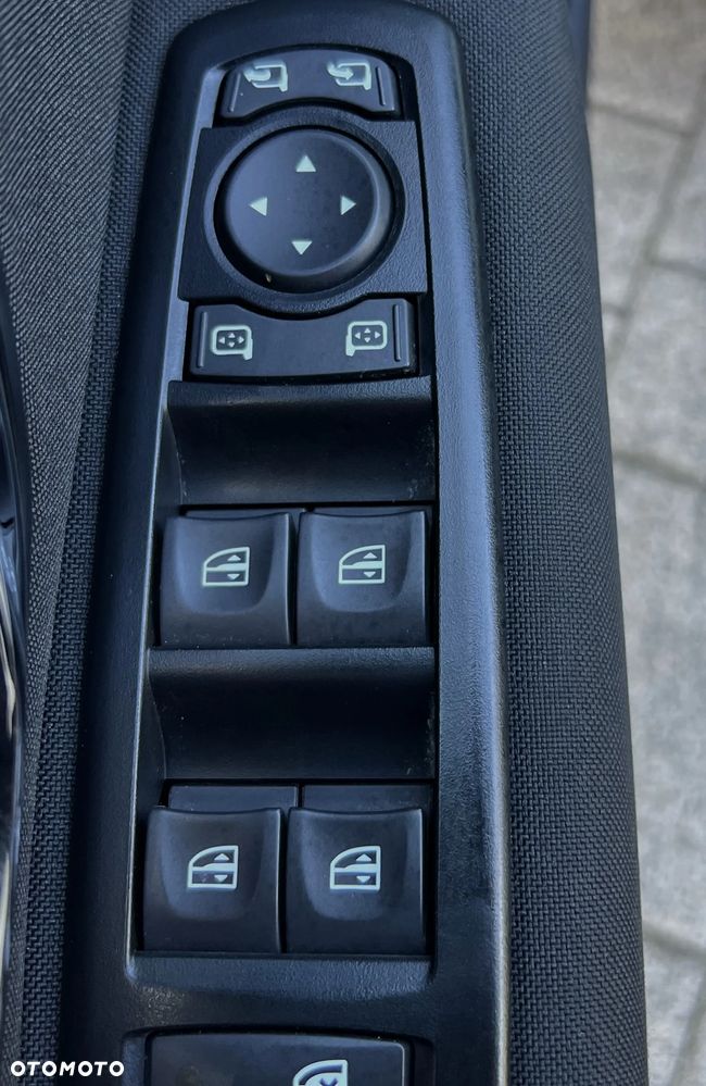 Renault Fluence 1.5 dCi Limited - 26