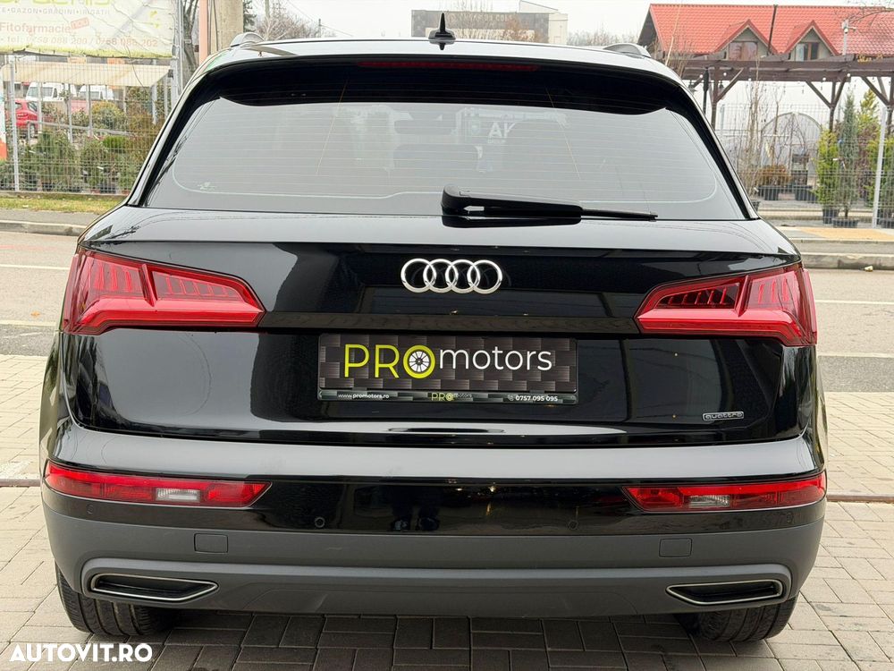 Audi Q5 2.0 40 TDI quattro S tronic Design - 5
