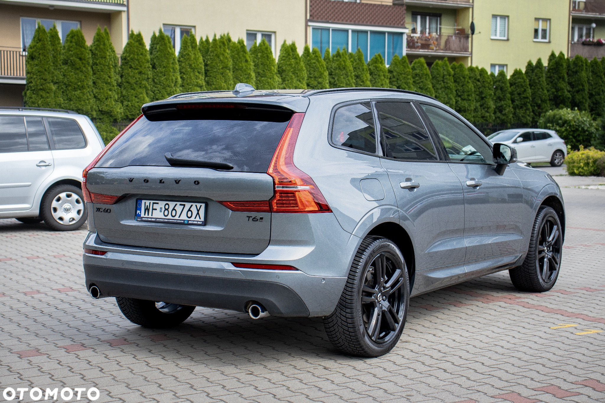 Volvo XC 60 T6 AWD Geartronic Momentum - 8