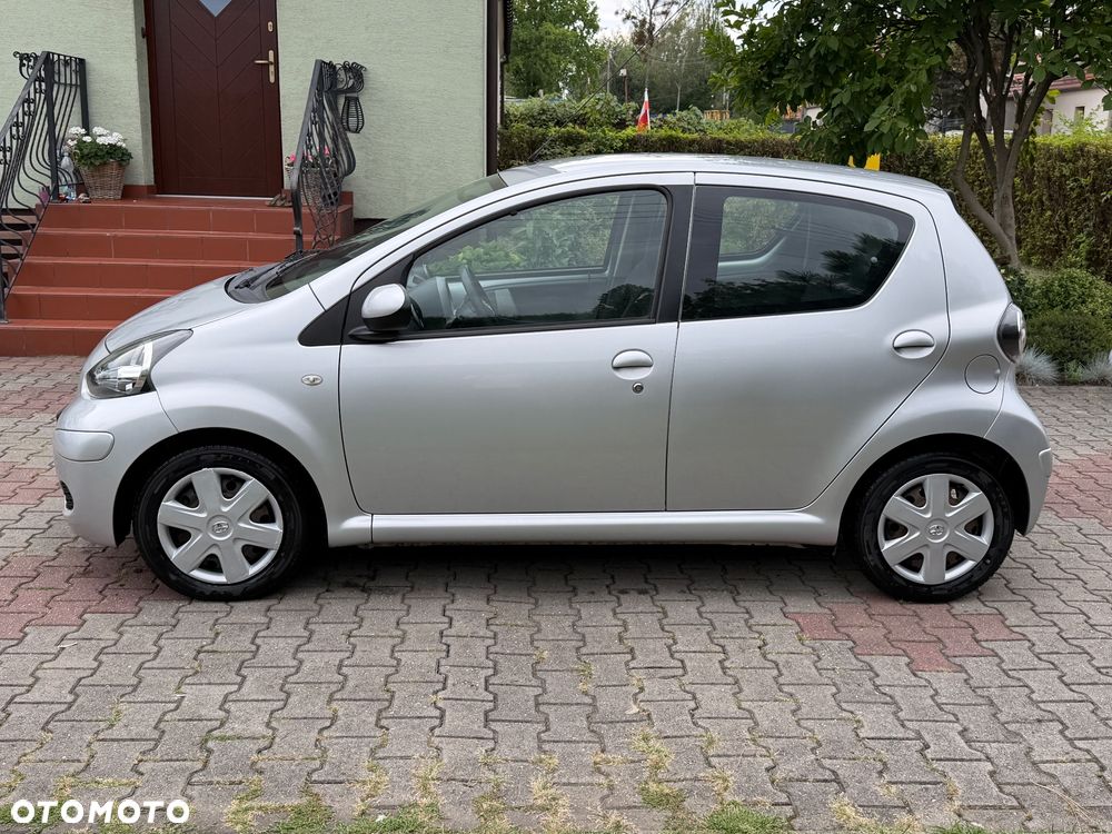 Toyota Aygo City - 3