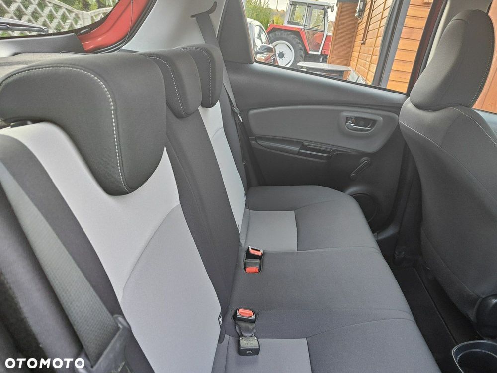 Toyota Yaris - 24