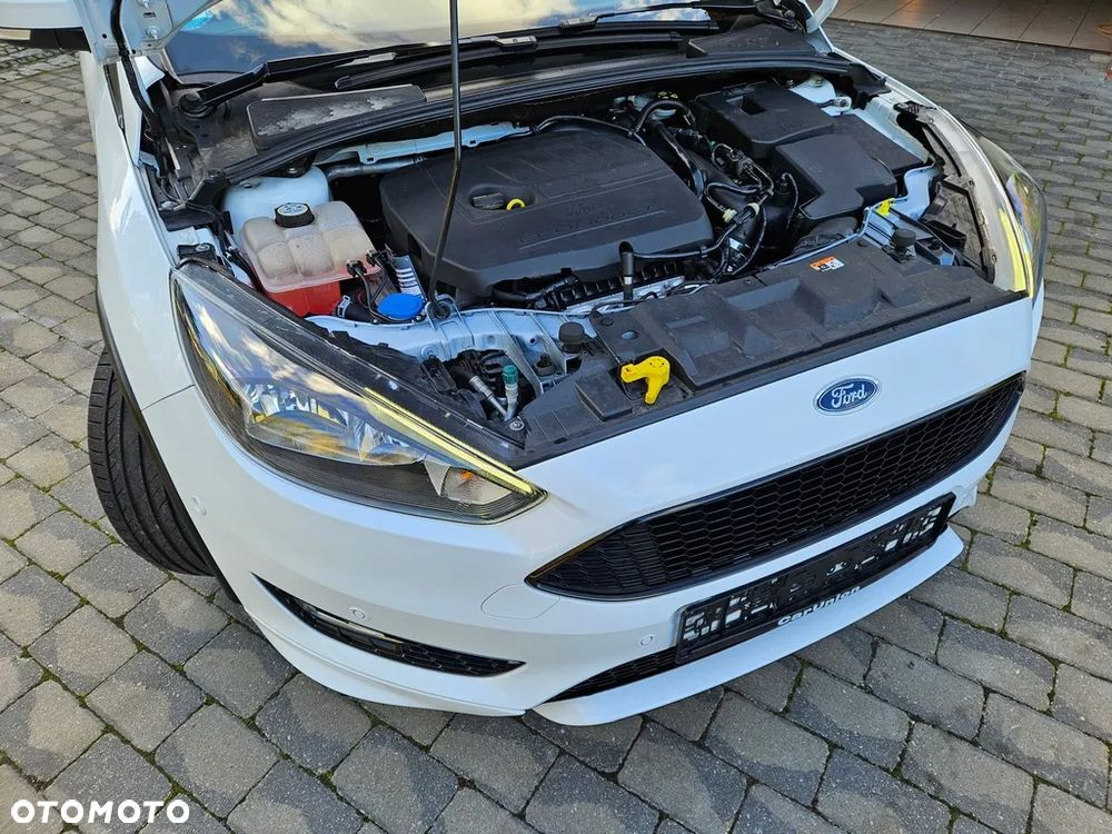 Ford Focus Turnier 1.5 EcoBoost Start-Stopp-System ST-Line - 39