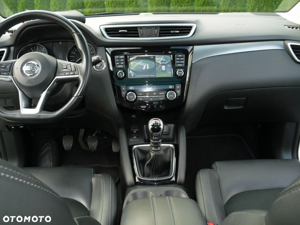 Nissan Qashqai 1.6 DIG-T Tekna - 16