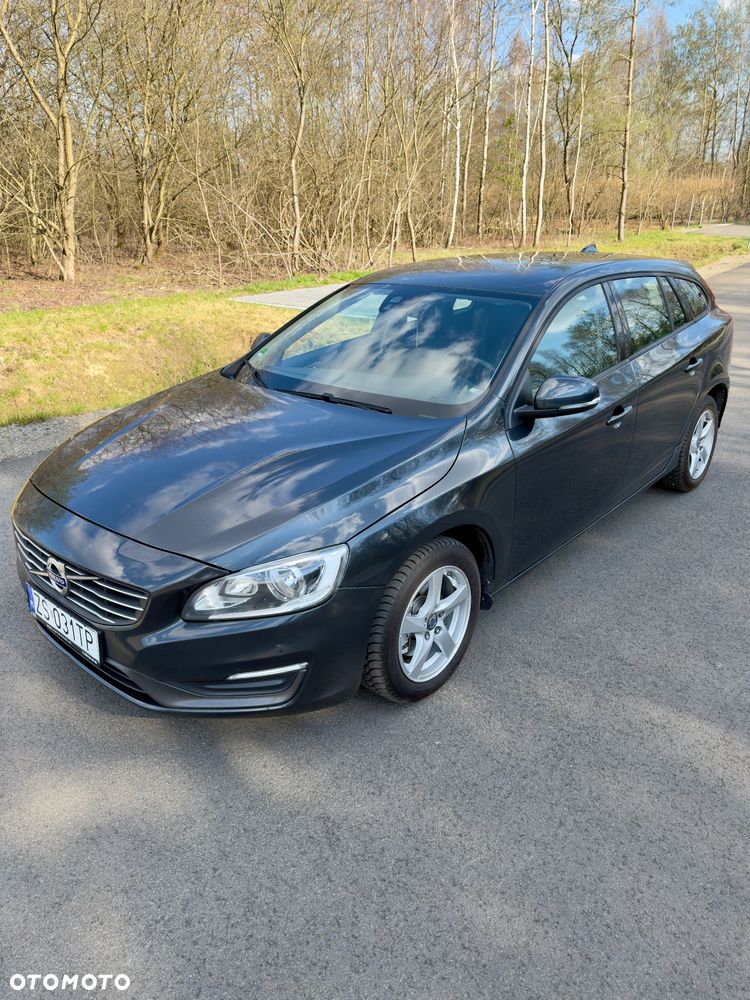 Volvo V60 D2 Summum - 8