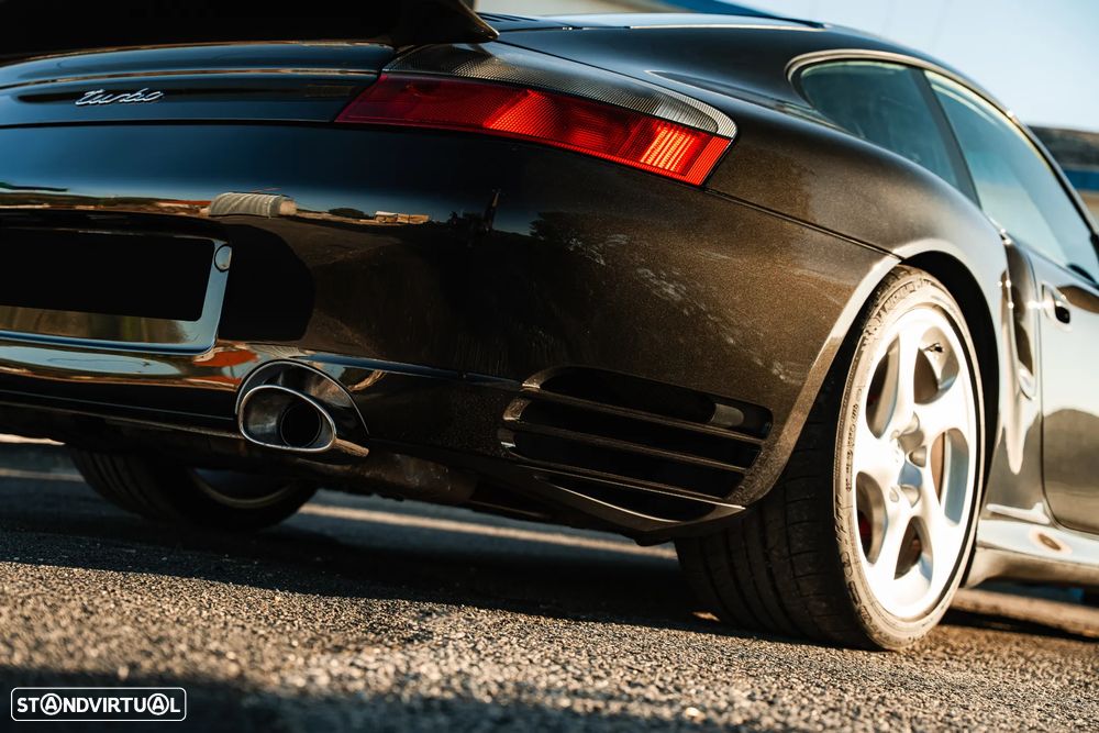 Porsche 911 (996) Turbo - 23