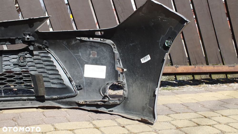 Zderzak przedni Toyota Corolla E21 sedan - 11