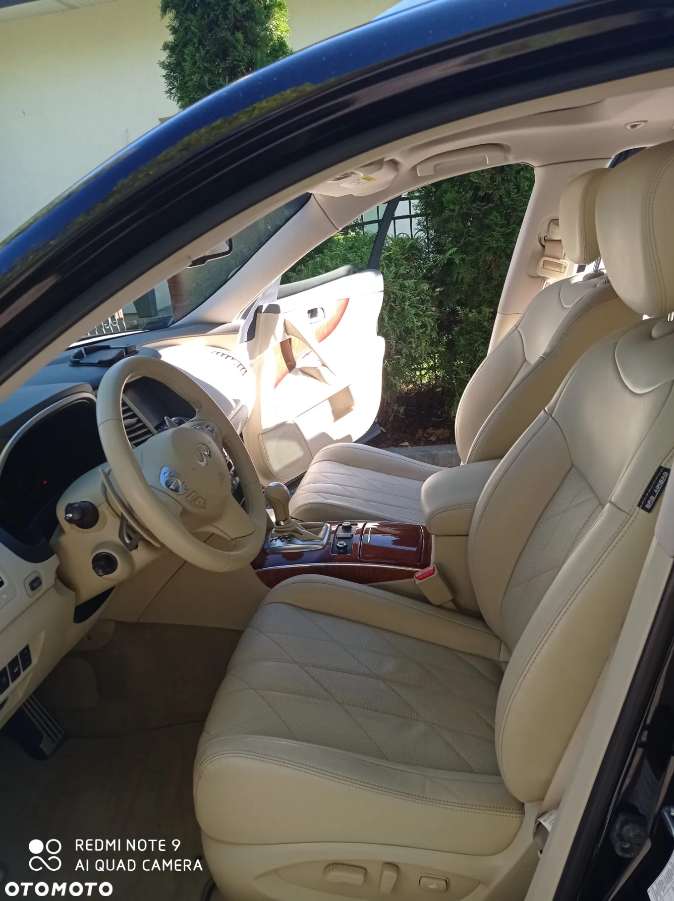 Infiniti QX70 3.7 GT Premium - 2