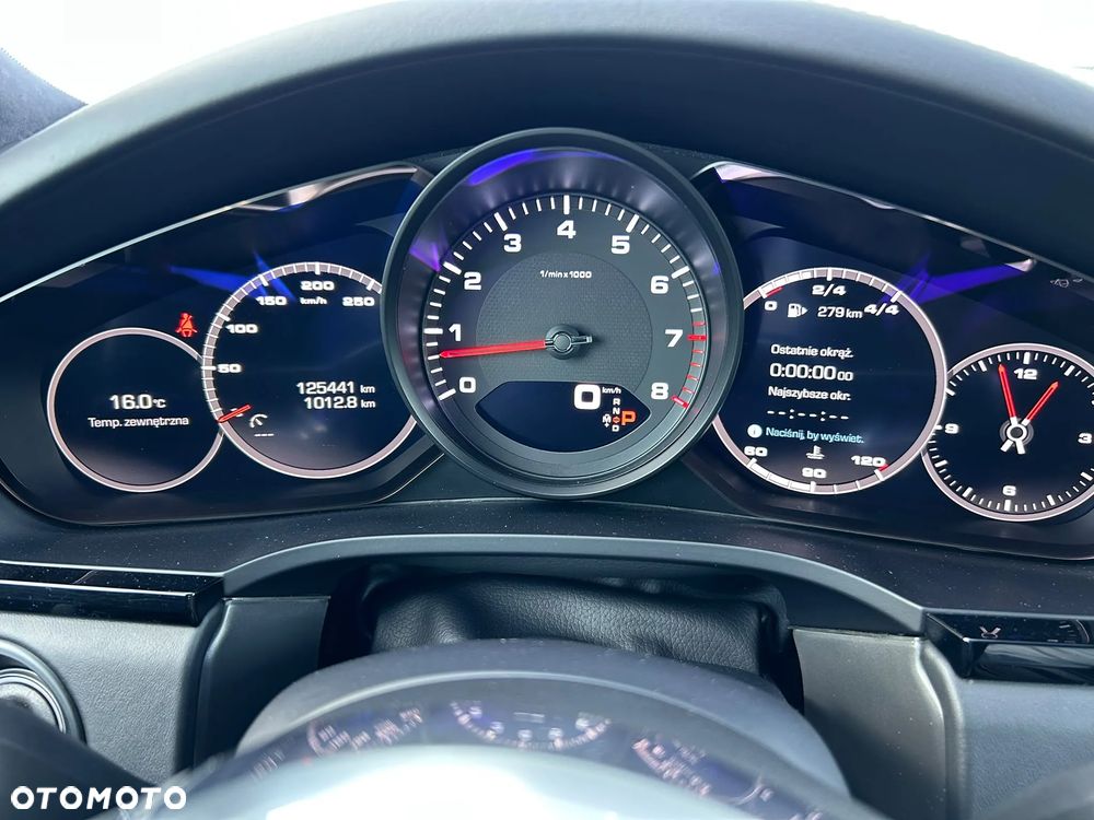 Porsche Cayenne - 17